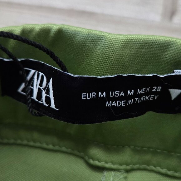 NWT Zara Kelly Green Wide Leg Pants Viscose Satin Feel Split Ankle Dressy M - Picture 6 of 7